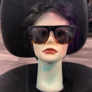 Nicole Miller Oversized Stylish Black and Tortoise Sunglasses